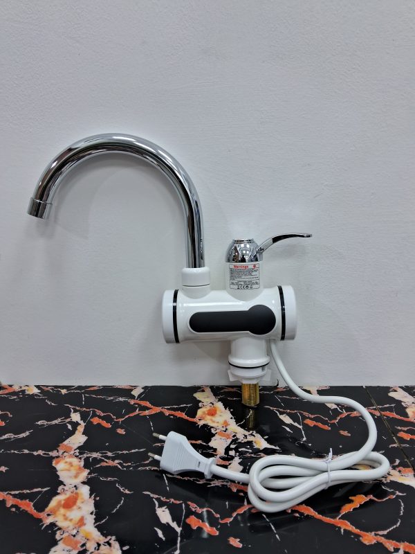 GRIFO DE LAVAPLATOS CUELLO FIRME ENTRADA DE AGUA POR ABAJO