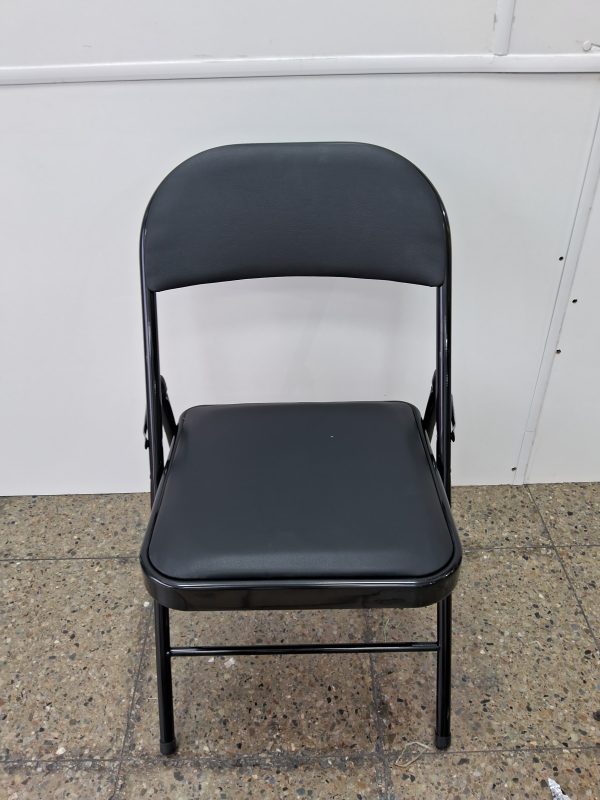 SILLA PEGABLE NEGRA ALCOLCHADA