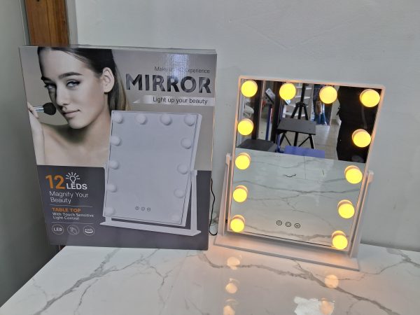 ESPEJO PARA MAQUILLAJE CON LUZ LED - Imagen 2