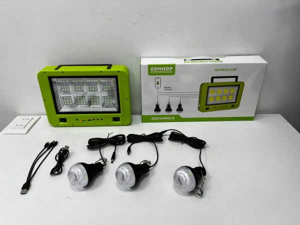 LAMPARA SOLAR DE EMERGENCIA CON 3 AMPOLLETAS